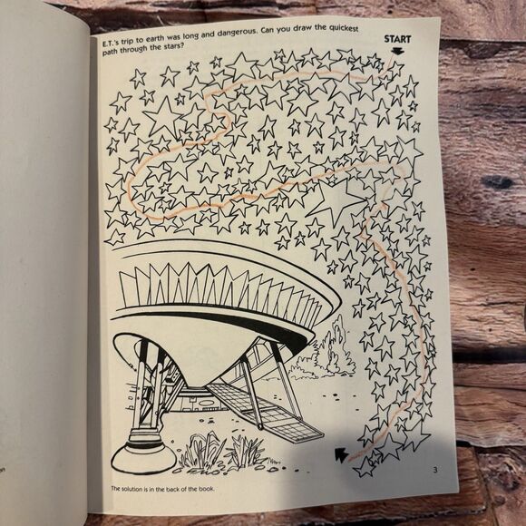 Vtg 1982 ET Extra-Terrestrial Picture Activity Coloring Book Steven Spielberg - Picture 8 of 9